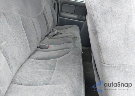 2001 Chevrolet Silverado 1500 Ls z USA, uszkodzony, nr VIN 2GCEC19T511144617